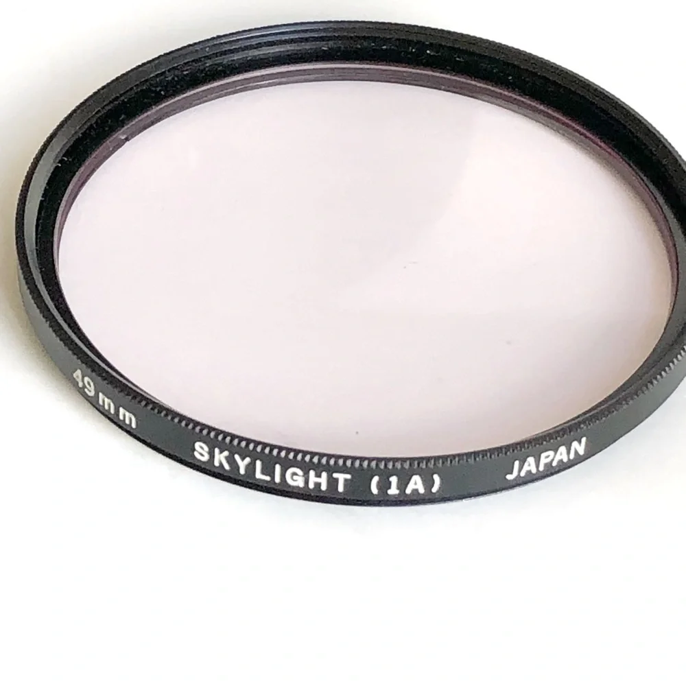 Olympus OM-System G.Zuiko Auto-W 28mm f/3.5 Wide Angle Lens Skylight Filter Case